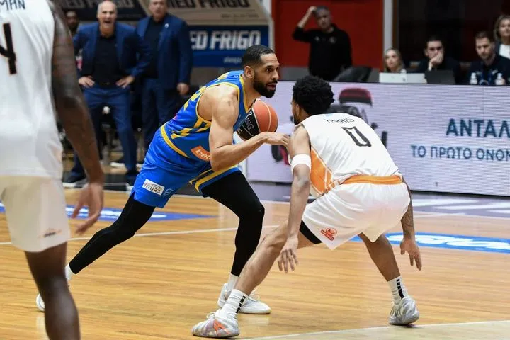 Σπουδαίο διπλό για το Περιστέρι Betsson κόντρα στον Προμηθέα με κορυφαίο Πέιν και διπλό Βαν Τούμπεργκεν