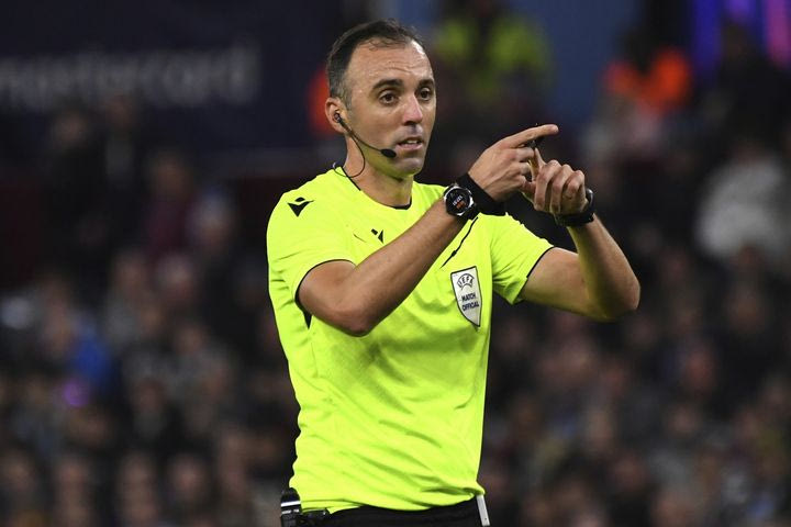 Ολυμπιακός – Λεβερκούζεν: Αυτός είναι ο διαιτητής που θα σφυρίξει το παιχνίδι