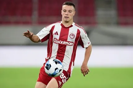 Ο Ατρόμητος ζήτησε δανεικό τον Πνευμονίδη από τον Ολυμπιακό, κοντά σε συμφωνία οι δύο ομάδες