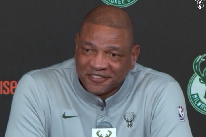 Τρολάρισμα Ρίβερς σε Σαράνια: “Ο Αντετοκούνμπο θα ακούσει προτάσεις για να ανταλλάξει τον Σαμς”