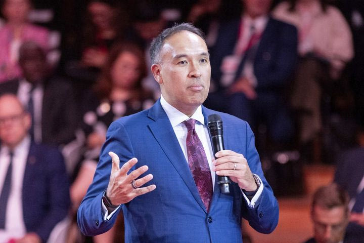 Μάρκ Τέιτουμ για Τσους Μπουένο: "Μπορεί να γεφυρώσει το χάσμα ανάμεσα σε NBA, FIBA και EuroLeague"