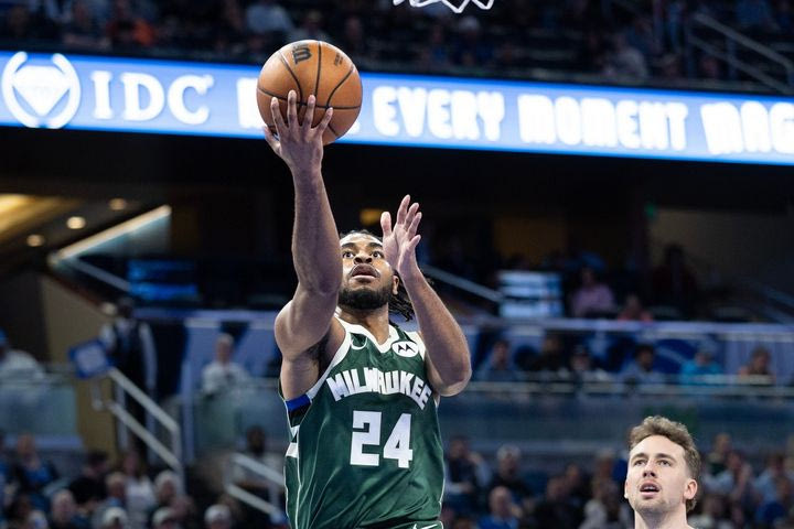 NBA: Οι Μπακς πέρασαν από το Ορλάντο με μπροστάρη Καμ Τόμας