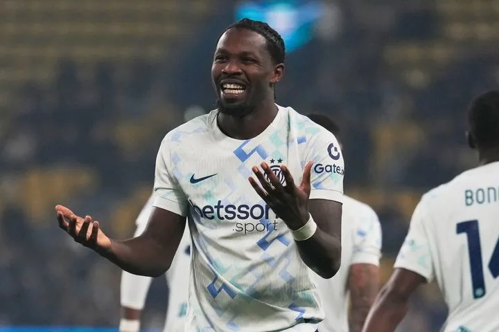 Ασταμάτητη η Ίντερ, ισοπέδωσε με πεντάρα τη Σασουόλο και συνέχισε τη ξέφρενη πορεία στη Serie A