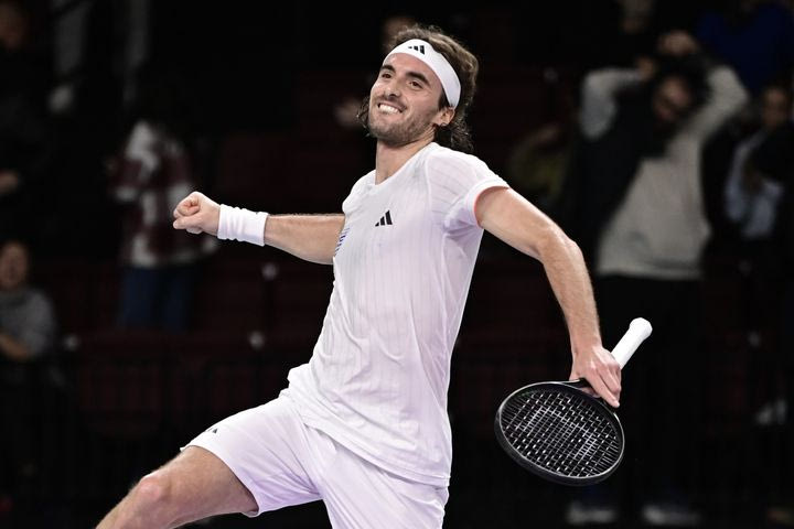 Ο εκπληκτικός Τσιτσιπάς νίκησε τον Μέντεζ, έκανε το 3-1 στο tie με το Μεξικό και η Ελλάδα επέστρεψε στο World Group I