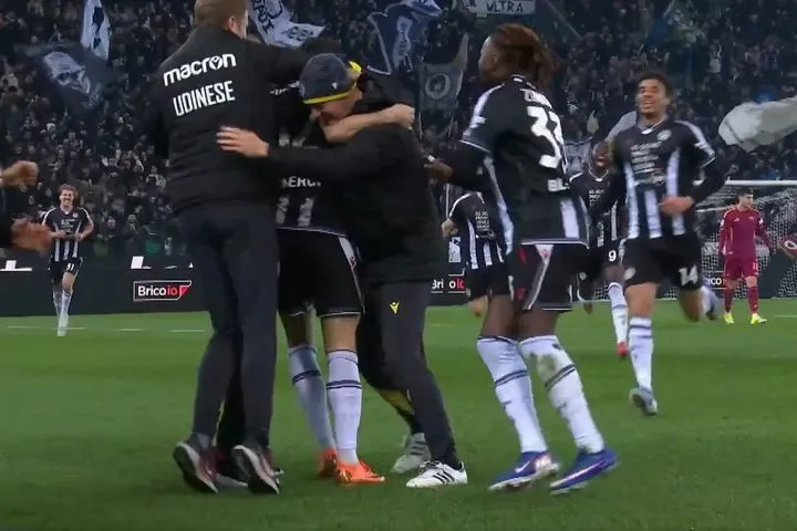 Ουντινέζε – Ρόμα 1-0: Ο Εκέλενκαμπ υπέταξε τους Ρωμαίους με εκτέλεση φάουλ και τους άφησε εκτός τετράδας