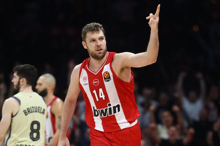 Χαμηλά η απόδοση του Βεζένκοβ για MVP