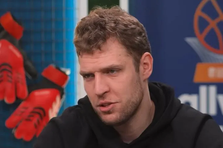 O Σάσα Βεζένκοφ στο Allwyn Game Time: Ο ιδανικός συμπαίκτης, ο δυσκολότερος αντίπαλος και το τραγούδι που αφιερώνει στον Ολυμπιακό