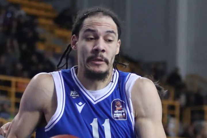 Ηρακλής: Πρόβλημα στο χέρι ο Γουέαρ, μετέβη για εξετάσεις μετά τον ημιτελικό με τον Παναθηναϊκό AKTOR