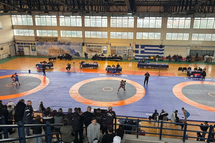 Πρωταθλητής στην ελευθέρα πάλη στους άνδρες η Τραπεζούντα , στις γυναίκες ο Άτλας Καλλιθέας