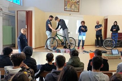 ΔΕΗ Tour of Hellas 2026: Ξεκίνησαν τα παράλληλα εκπαιδευτικά προγράμματα