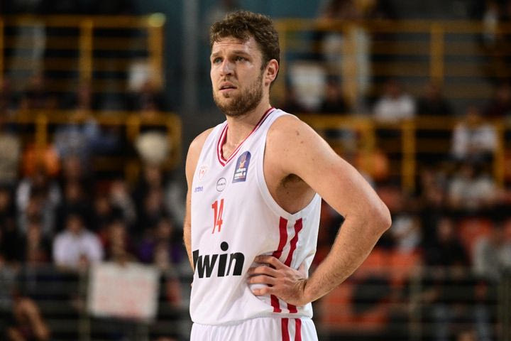 Βεζένκοβ για την άφιξη Χέις-Ντέιβις: "Καλώς ήρθε"