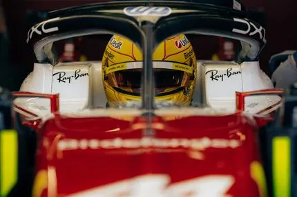 Χάμιλτον για την ασύλληπτη ισχύ της Mercedes: "Αν οφείλεται στη σχέση συμπίεσης θα απογοητευτώ που η FIA το επέτρεψε"