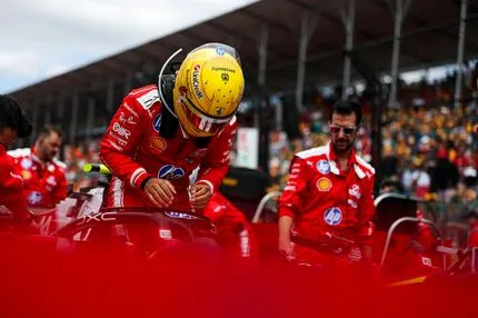 Ο Χάμιλτον κόντρα στο "ρεύμα": Γιατί του αρέσει η οδήγηση των νέων μονοθεσίων της F1