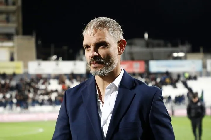 Αποβλήθηκε ο Χαριστέας μετά το Κηφισιά - ΠΑΟΚ για διαμαρτυρίες στον Φωτιά