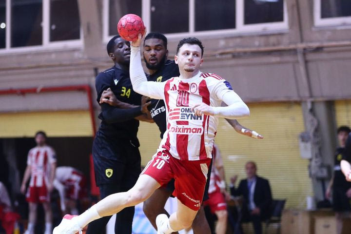 Τα highlights από τη νίκη κορυφής του Ολυμπιακού κόντρα στην ΑΕΚ για τη Handball Premier