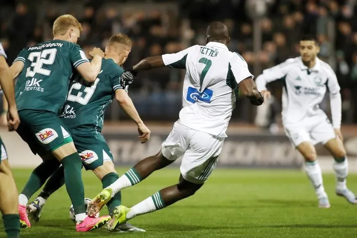 Λεβαδειακός – Παναθηναϊκός: Το τριφύλλι για το πέναλτι στον Τεττέη – “Ο διαιτητής όχι απλά δεν το είδε, αλλά καταλόγισε και επιθετικό φάουλ”