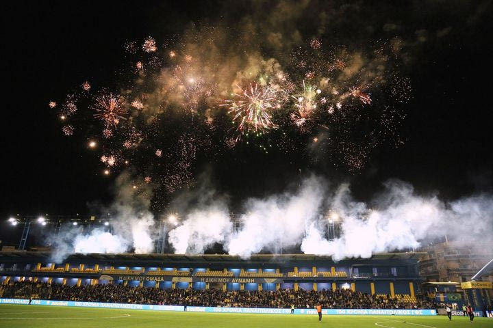 Παναιτωλικός: Ο ουρανός του Αγρινίου φωτίστηκε για τα 100 χρόνια του Τιτόρμου