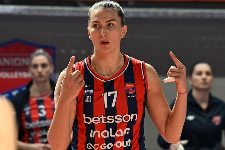 Volley League γυναικών: Πρώτο βήμα για τα ημιτελικά ο Πανιώνιος Betsson που νίκησε εύκολα την ΑΕΚ, πήρε το ματς-θρίλερ ο ΑΟ Θήρας κόντρα στον ΠΑΟΚ