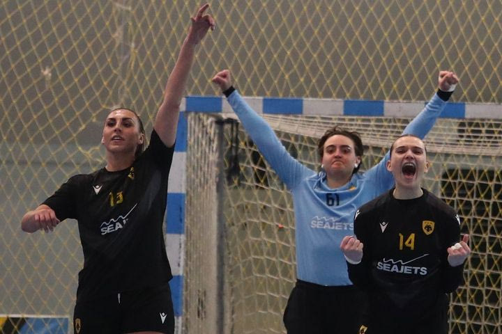 ΑΕΚ – Νέα Ιωνία 33-27: Ο Δικέφαλος πήρε το σπουδαίο παιχνίδι στο “Κασιμάτης” και κρατάει στα χέρια του την πρωτιά στην κανονική διάρκεια