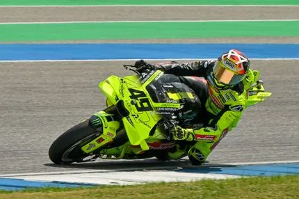 Πολ ποζίσιον του Ντι Τζιαναντόνιο στη Βραζιλία, εμπρός από τους Μπετζέκι και Μάρκεζ