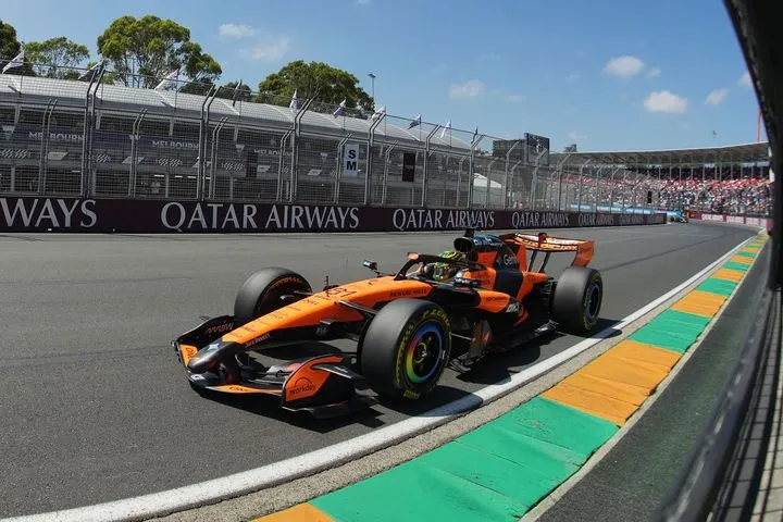 Ο Πιάστρι με τη McLaren δύο δέκατα ταχύτερος των Mercedes στο FP2 της Μελβούρνης