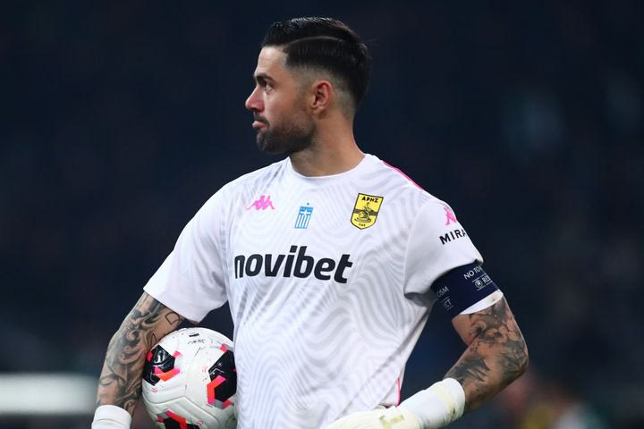 Σε πρώτο πλάνο προπονητής και τερματοφύλακας: Τα δεδομένα για Πετράκη και η περίπτωση Αθανασιάδη