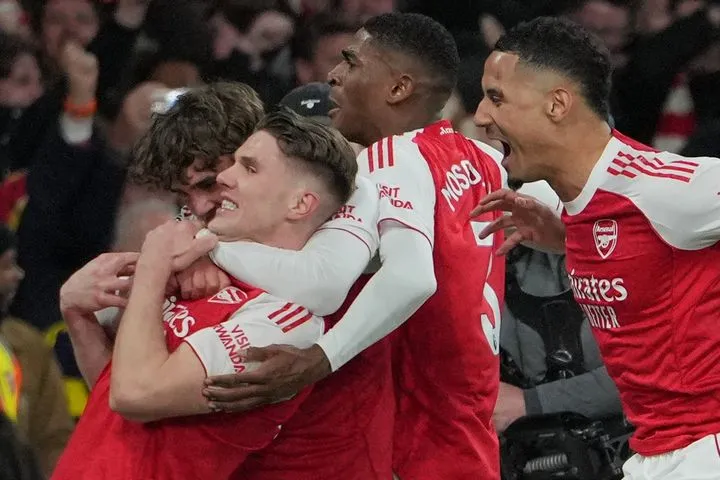 Premier League: Ο Γιόκερες λύτρωσε την Άρσεναλ και ο 16χρονος Ντάουμαν σφράγισε το τρίποντο επί της Έβερτον, μεγάλο διπλό της Νιούκαστλ στο Στάμφορντ Μπριτζ