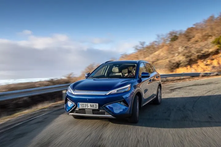 Το νέο SUV BYD Atto 3 Evo είναι εδώ, ακόμα πιο προηγμένο, με έως και 449 ίππους και τιμή εκκίνησης τα 33.990 ευρώ