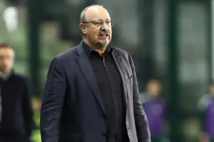 Μπενίτεθ: “Θα μπορούσαμε να πετύχουμε περισσότερα γκολ, ικανοποιημένος από την εμφάνιση των παικτών και την ατμόσφαιρα”