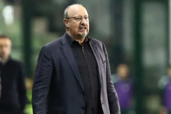 Μπενίτεθ: “Θα μπορούσαμε να πετύχουμε περισσότερα γκολ, ικανοποιημένος από την εμφάνιση των παικτών και την ατμόσφαιρα”