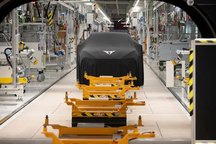 Η Cupra μετρά αντίστροφα για την παραγωγή του νέου Raval- Νέα πνοή στη μάρκα από το μικρότερο ηλεκτρικό της