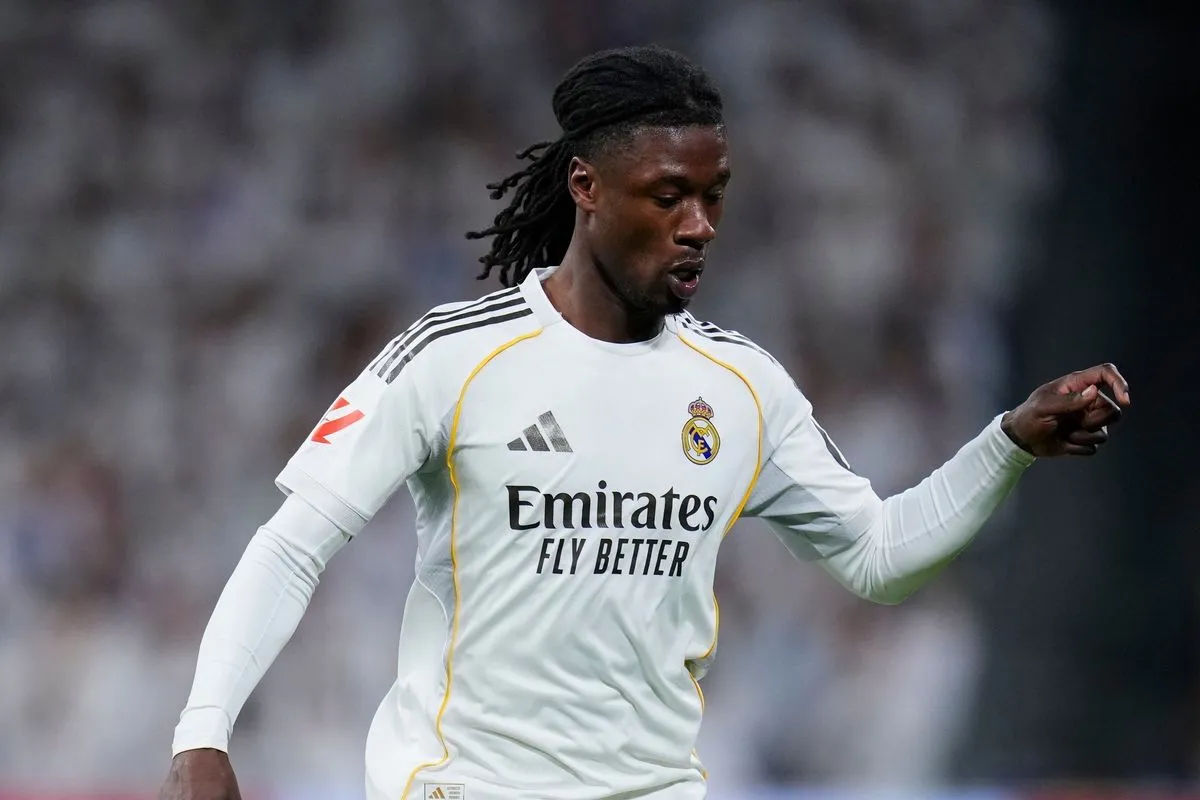 Ανόητη κάρτα ο Καμαβινγκά, άφησε την ομάδα του με 10 παίκτες