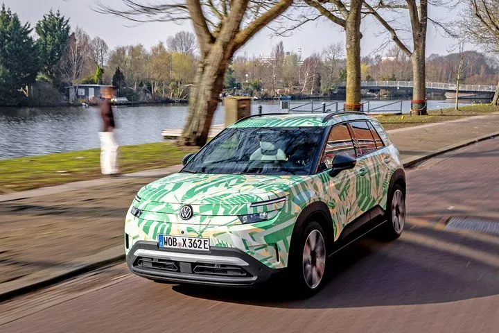 Volkswagen ID. Cross: Το νέο ηλεκτρικό B-SUV των Γερμανών έκανε την πρώτη του εμφάνιση