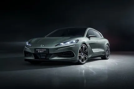 H BYD φέρνει στην Ευρώπη το Denza Z9GT με την επαναστατική φόρτιση FLASH Charging