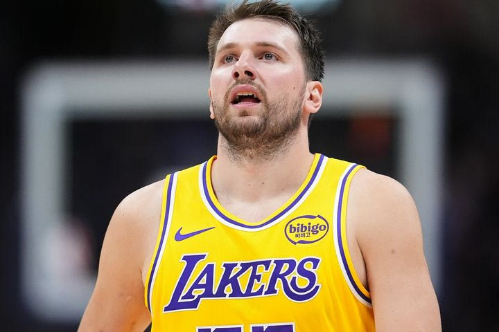 NBA: Ο Ντόντσιτς έλαμψε στο Χιούστον και οδήγησε τους Λέικερς στη νίκη επί των Ρόκετς