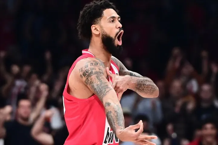 Ολυμπιακός – Παναθηναϊκός 86-80: Ολική επαναφορά και άλμα τετράδας από τους Πειραιώτες