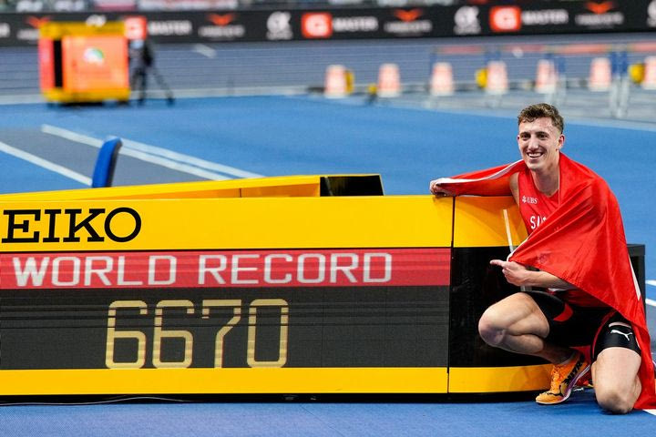 Συγκλονιστικός Εχάμερ: Έκανε παγκόσμιο ρεκόρ στο έπταθλο, κατέρριψε επίδοση 14 ετών