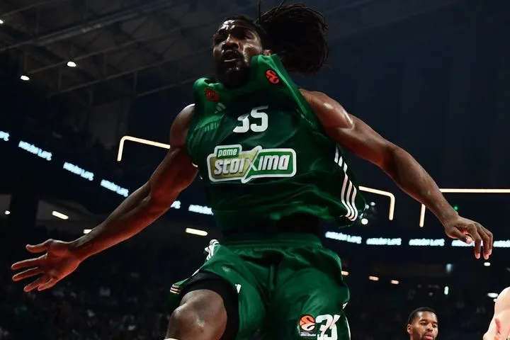 Παναθηναϊκός – Ερυθρός Αστέρας: Διαδοχικές πτήσεις και εντυπωσιακά καρφώματα από τον Φαρίντ