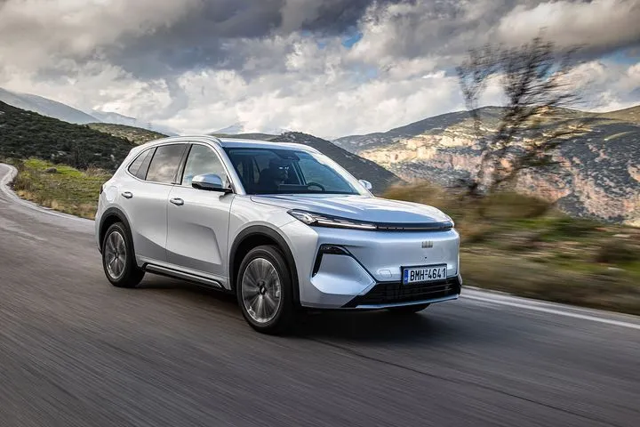 Δοκιμή του Geely Starray EM-i, του Plug-in υβριδικού SUV που απαλλάσσει από το άγχος της αυτονομίας -και της τιμής