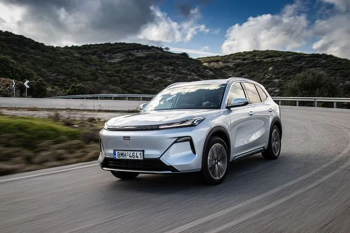 Geely Starray EM-i: Tο ολοκαίνουργιο PHEV SUV φτάνει σε “απάτητες κορυφές” με μοναδικές επιδόσεις στην ασφάλεια