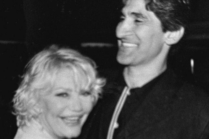 Μαρινέλλα: Με έναν στίχο από τραγούδι της το αντίο του Γιαννάκη