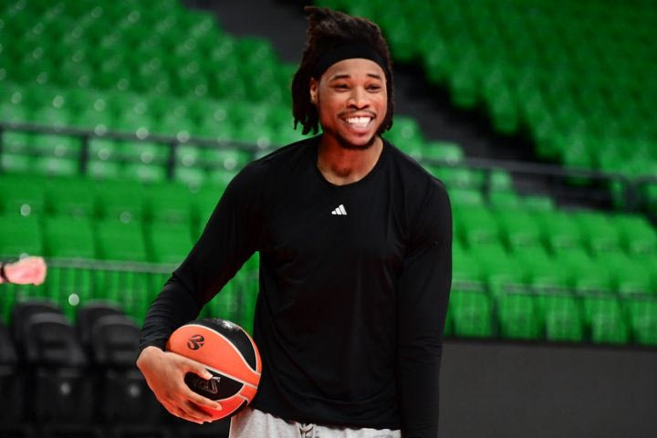 Προπονήθηκε κανονικά ο Χολμς πριν το ντέρμπι με τον Ολυμπιακό, εκτός ο Σαμοντούροβ