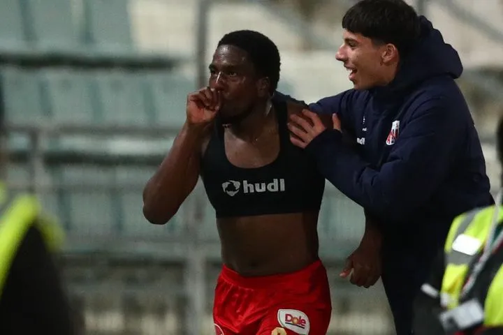 Ο Ουρτάδο σόκαρε τον ΠΑΟΚ στο 90+5', έδωσε τη νίκη στον Βόλο και έριξε τον Δικέφαλο στην τρίτη θέση