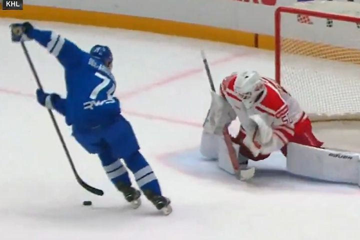 Το πιο ωραίο γκολ στην ιστορία του ice hockey είναι βγαλμένο από την απόλυτη μπασκετική φαντασίωση