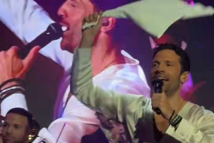 Κωνσταντίνος Αργυρός: Τζόκοβιτς και Καλάθης στο κοινό στη συναυλία του στο Βελιγράδι