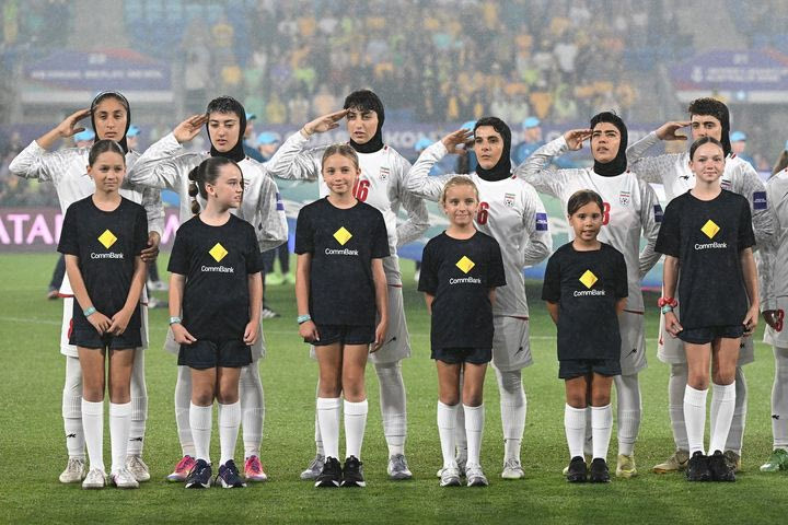 Εθνική Ιράν: Οι Αρχές κατέσχεσαν προσωρινά την περιουσία της αρχηγού της Εθνικής Ομάδας, Ζάχρα Γκανμπάρι