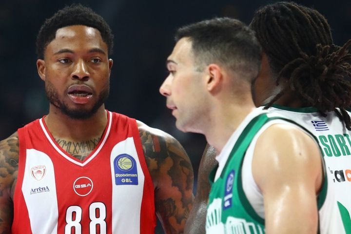 Το trash talk Τζόουνς-Σλούκα και η παρέμβαση Λεσόρ