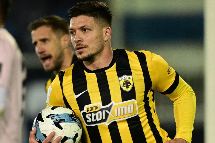 Μπλόκο στο Περιστέρι: Τα δύο γκολ του Γιόβιτς δεν έφτασαν στην ΑΕΚ, που είχε διπλό δοκάρι στις καθυστερήσεις