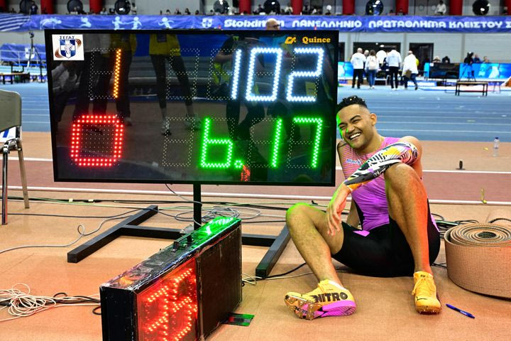 Παγκόσμια αποθέωση για τον Εμμανουήλ Καραλή και το 6,17