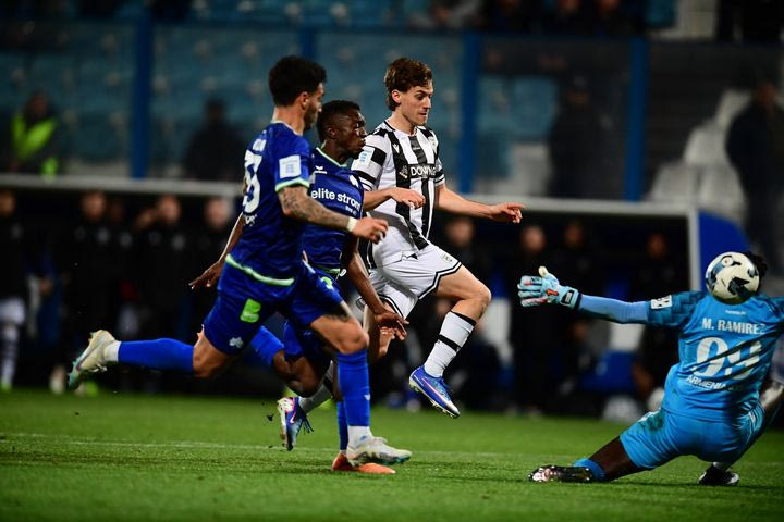 Το γκολ του Μπάμπα και η ζωγραφιά του Κωνσταντέλια που σφράγισαν το τρίποντο για τον ΠΑΟΚ